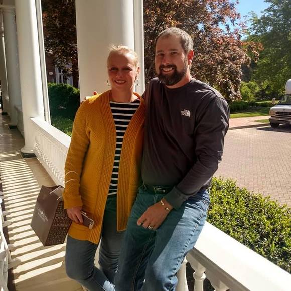 Meet your Posher, Amanda - Picture 1 of 1